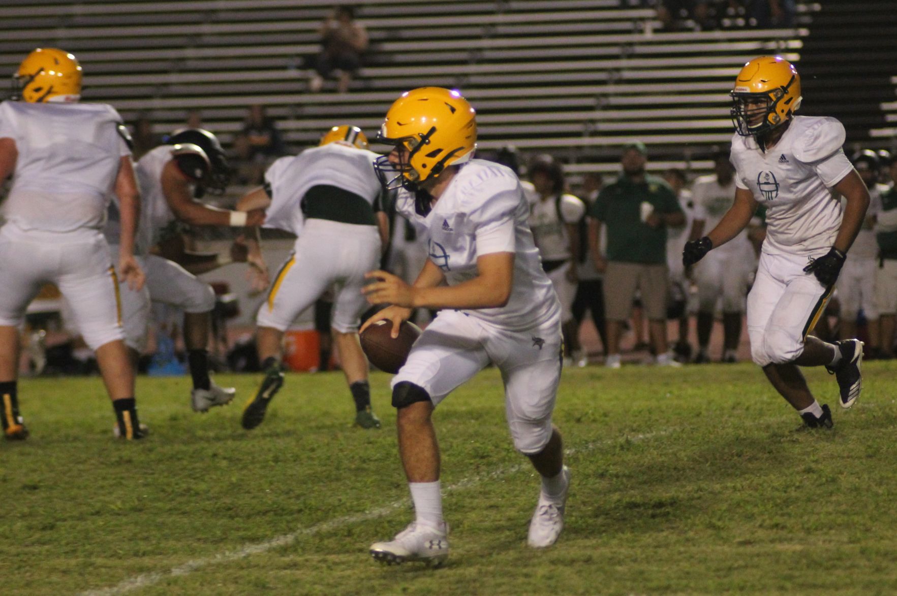 Kingsburg, Selma compete in scrimmages